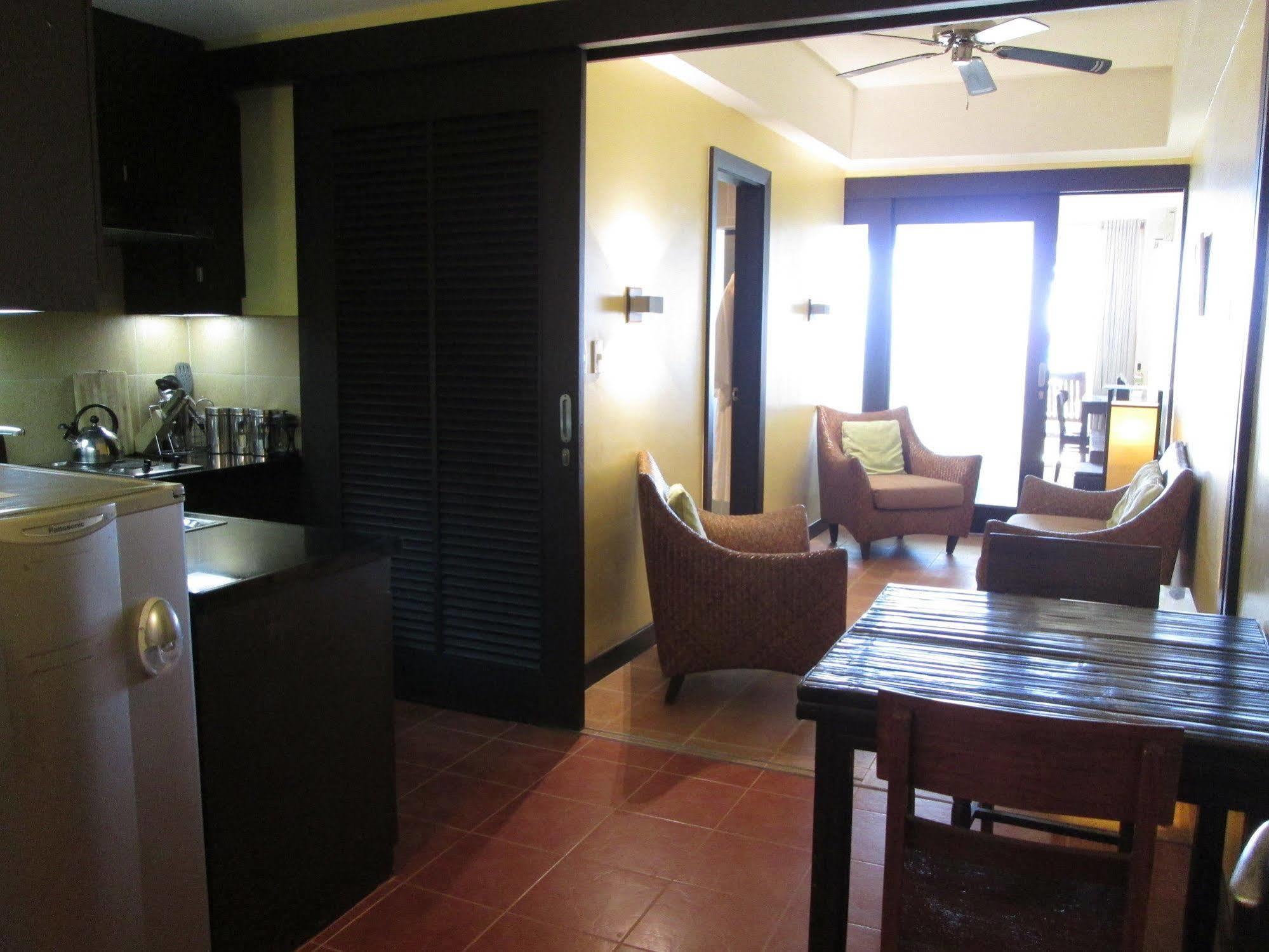 Boracay Sandcastles The Apartments Balabag  Exterior photo